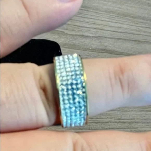 Gold ring - Picture 3 of 3